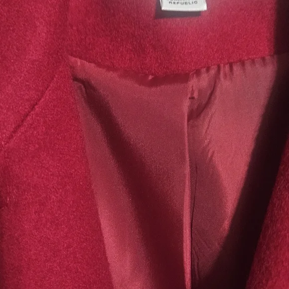 Winter coat, brand new with tags Anne Klein, beautiful rich red, has two pockets - Picture 3 of 5